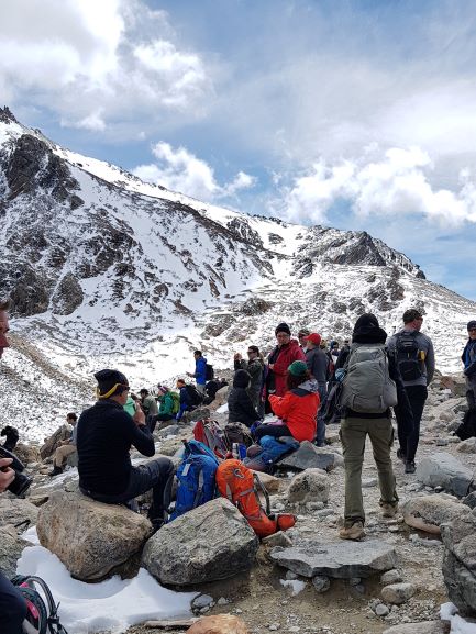 LagunaDeLosTresCrowd